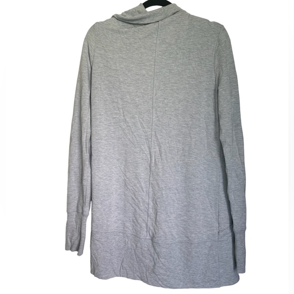 Athleta Pranayama Wrap - Picture 4 of 7